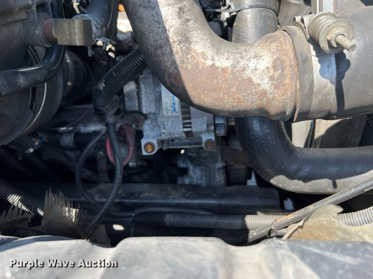 image for item MF9975 2013 International DuraStar 4300  flatbed truck