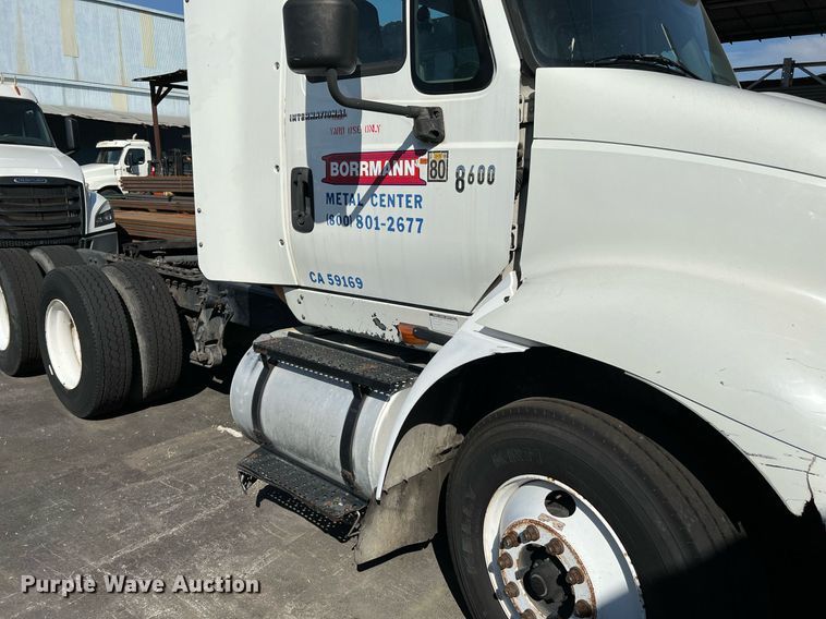 image for item MF9976 2003 International 8600  semi truck