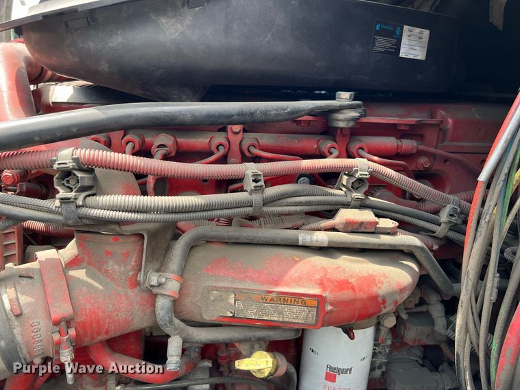 image for item MF9977 2012 Freightliner Cascadia 125  semi truck