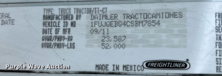 image for item MF9977 2012 Freightliner Cascadia 125  semi truck