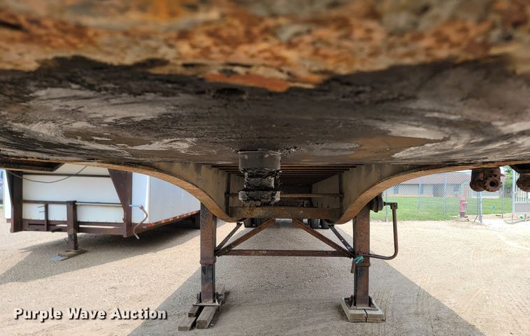 image for item ML9406 2002 Utility  side curtain trailer