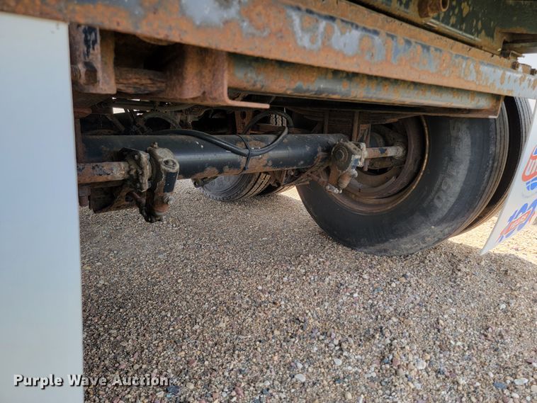 image for item ML9406 2002 Utility  side curtain trailer