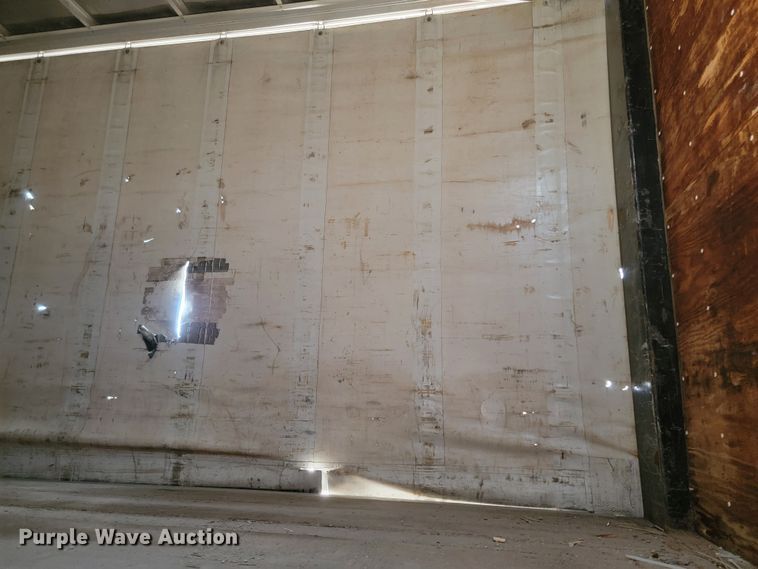 image for item ML9406 2002 Utility  side curtain trailer