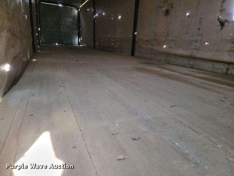 image for item ML9406 2002 Utility  side curtain trailer