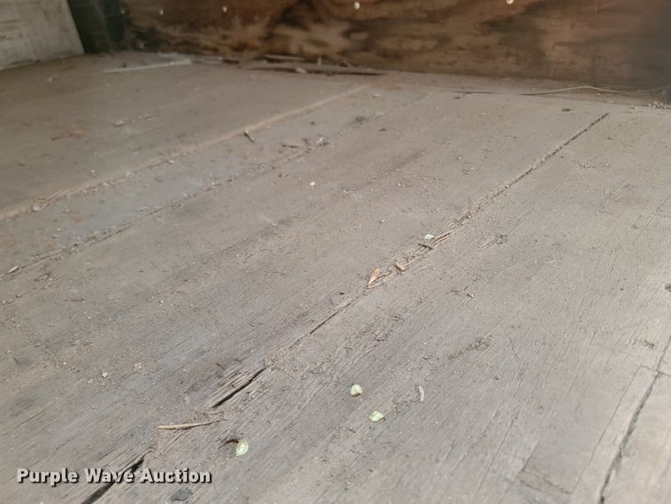 image for item ML9406 2002 Utility  side curtain trailer