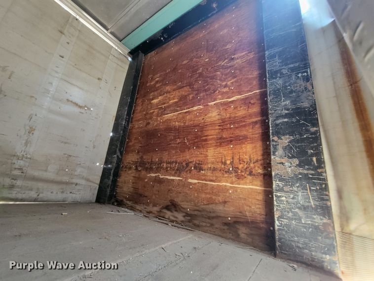 image for item ML9406 2002 Utility  side curtain trailer