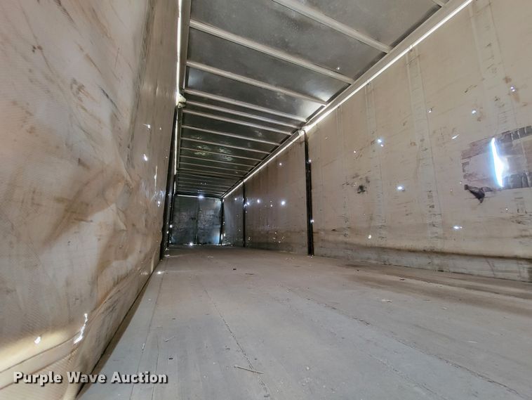 image for item ML9406 2002 Utility  side curtain trailer