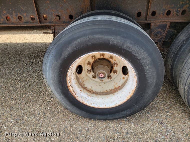 image for item ML9406 2002 Utility  side curtain trailer