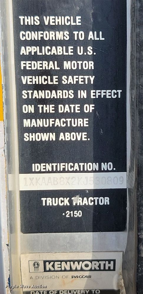 image for item ML9454 1989 Kenworth T600  semi truck