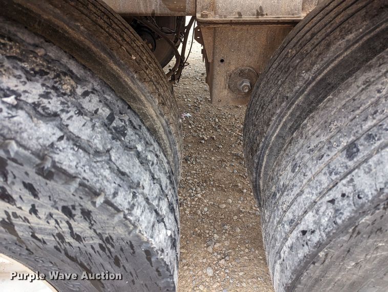 image for item MN9983 2015 MAC  tank trailer