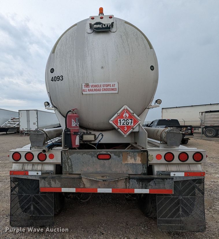 image for item MN9984 2015 MAC  tank trailer