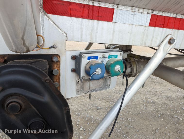 image for item MN9984 2015 MAC  tank trailer