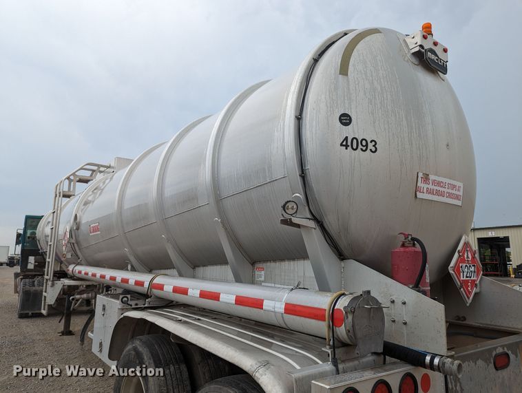 image for item MN9984 2015 MAC  tank trailer