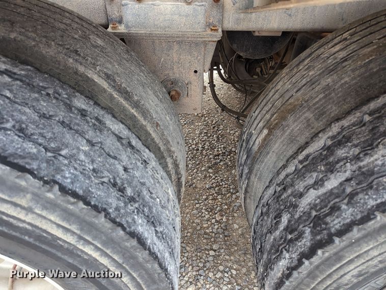 image for item MN9984 2015 MAC  tank trailer