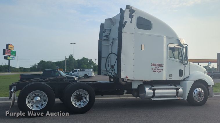 image for item MO9037 2008 Freightliner Columbia  semi truck