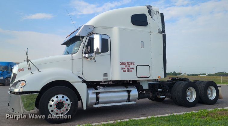 image for item MO9037 2008 Freightliner Columbia  semi truck