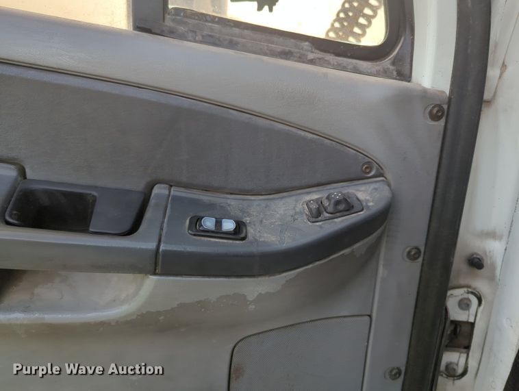 image for item MO9037 2008 Freightliner Columbia  semi truck