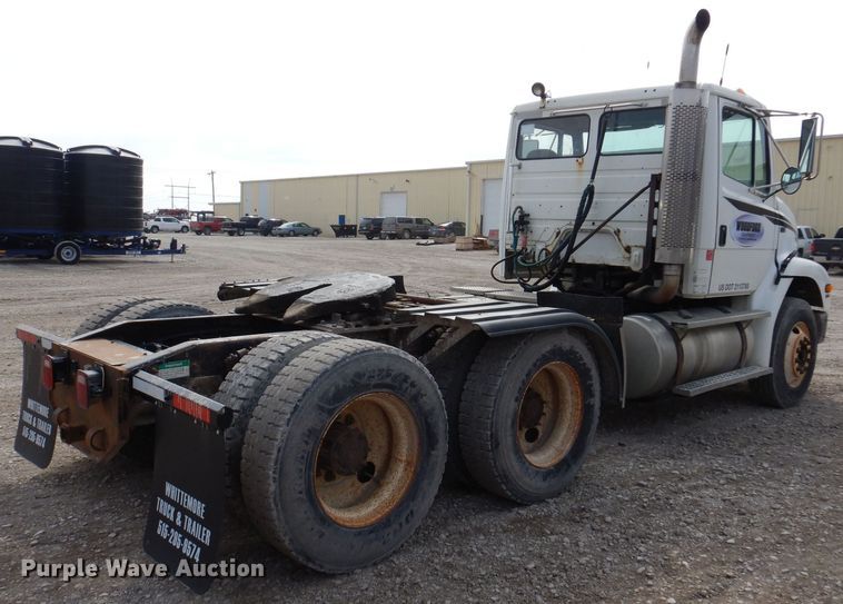 image for item MO9604 1996 Freightliner FL112  semi truck