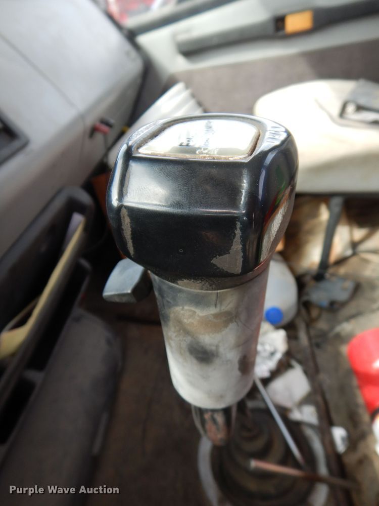 image for item MO9604 1996 Freightliner FL112  semi truck