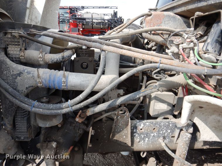 image for item MO9604 1996 Freightliner FL112  semi truck