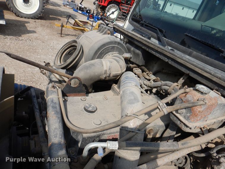 image for item MO9604 1996 Freightliner FL112  semi truck