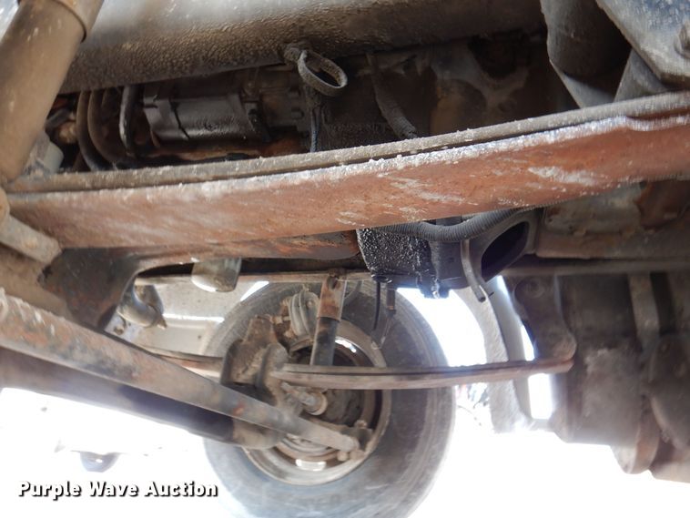 image for item MO9604 1996 Freightliner FL112  semi truck