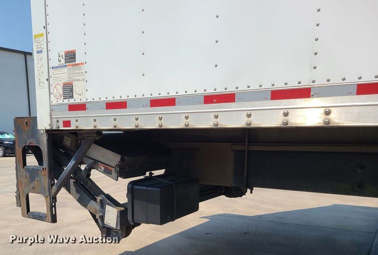 image for item MO9850 2017 Hino 268A  box truck