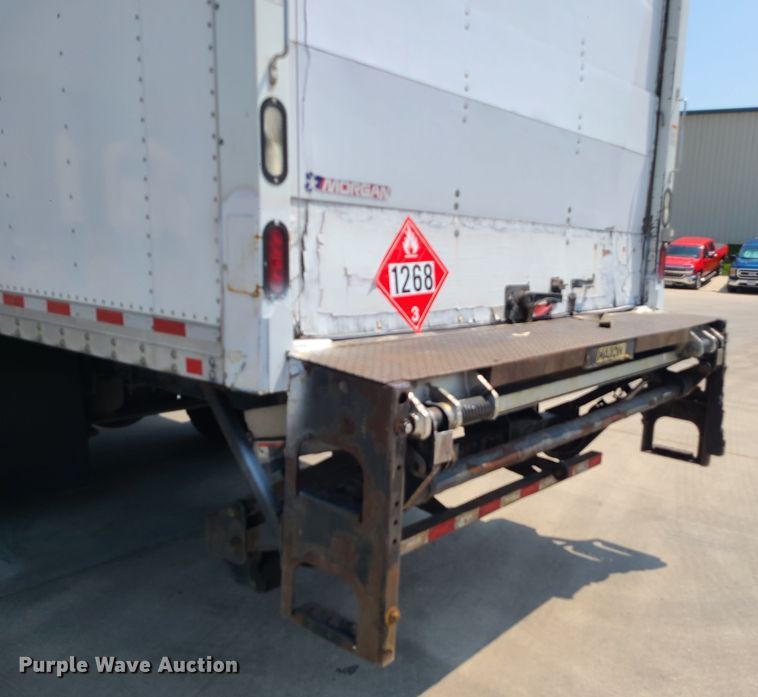 image for item MO9850 2017 Hino 268A  box truck