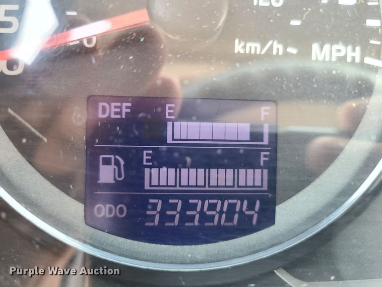 image for item MO9850 2017 Hino 268A  box truck