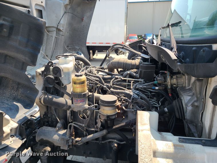 image for item MO9850 2017 Hino 268A  box truck