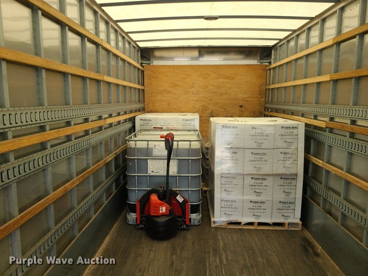 image for item MO9850 2017 Hino 268A  box truck