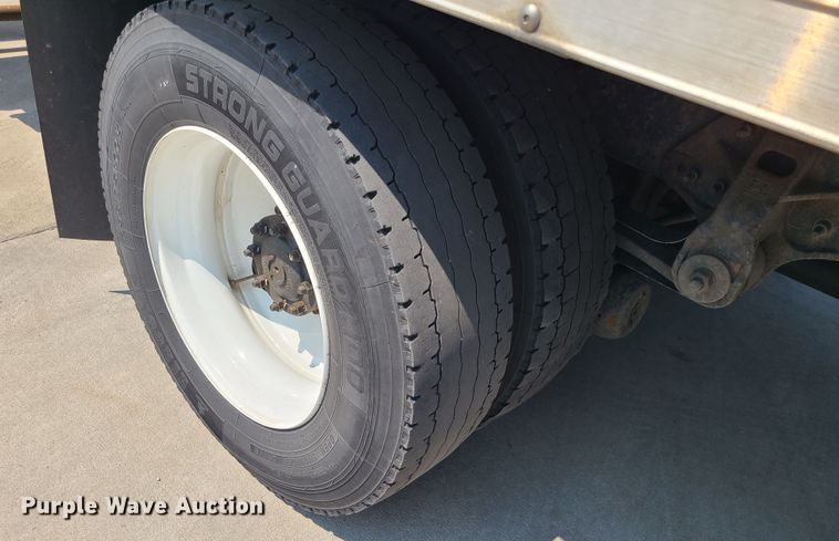 image for item MO9850 2017 Hino 268A  box truck