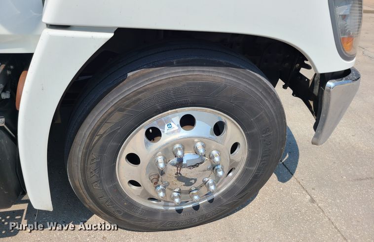 image for item MO9850 2017 Hino 268A  box truck