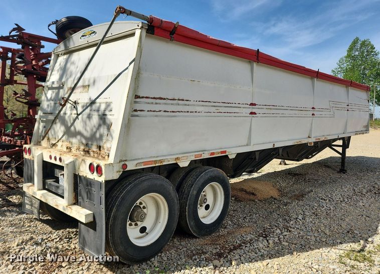 image for item MW9716 1998 Wheeler  grain trailer