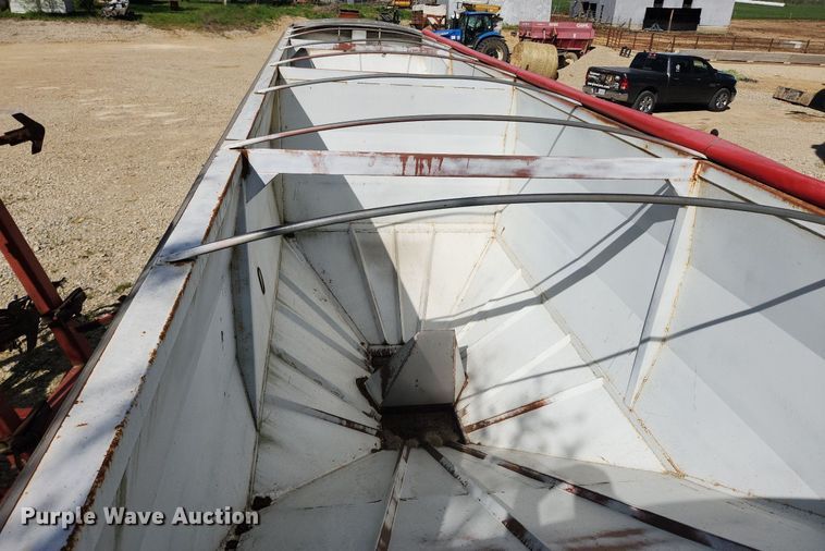 image for item MW9716 1998 Wheeler  grain trailer