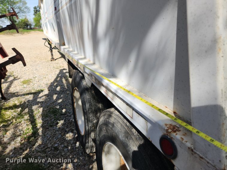 image for item MW9716 1998 Wheeler  grain trailer