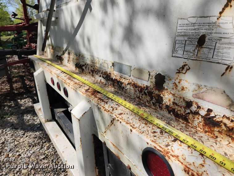 image for item MW9716 1998 Wheeler  grain trailer