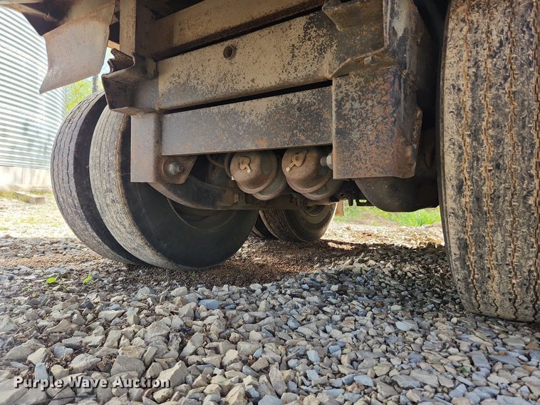image for item MW9716 1998 Wheeler  grain trailer