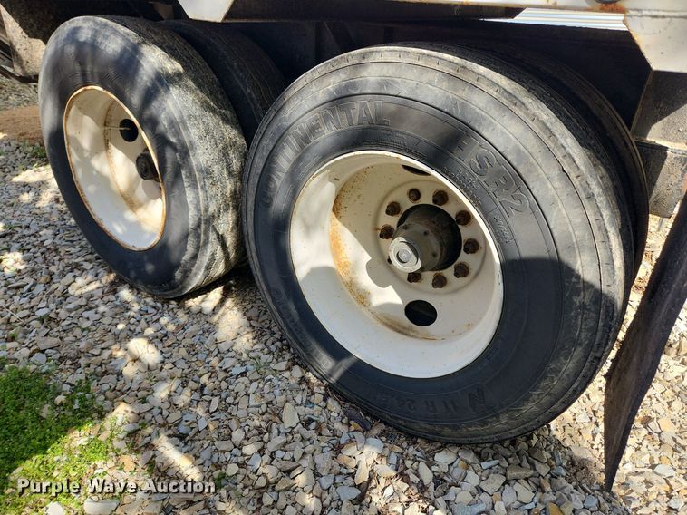 image for item MW9716 1998 Wheeler  grain trailer