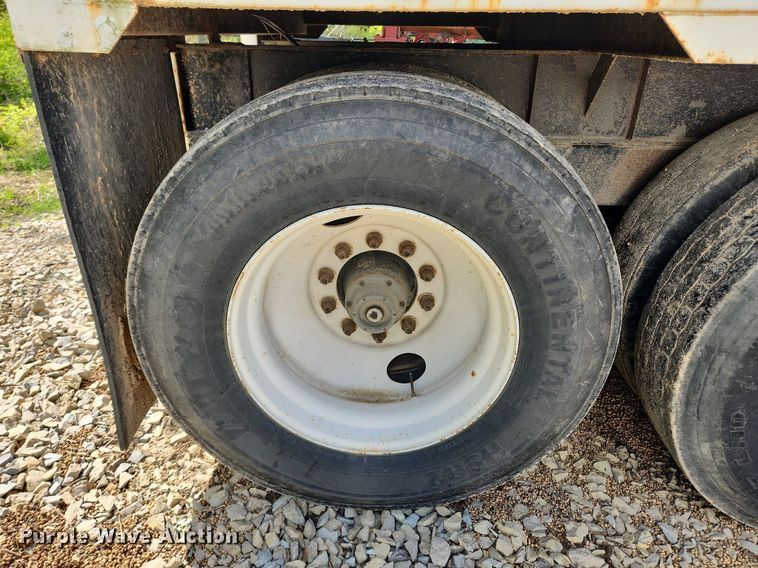 image for item MW9716 1998 Wheeler  grain trailer