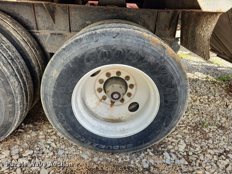 image for item MW9716 1998 Wheeler  grain trailer