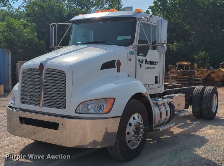 image for item MY9311 2012 Kenworth T270  truck cab and chassis