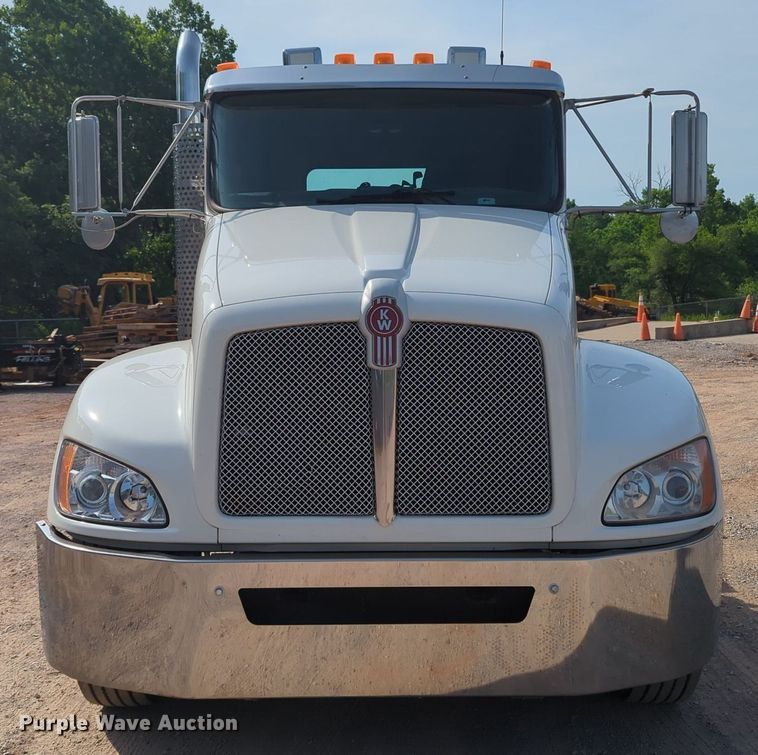 image for item MY9311 2012 Kenworth T270  truck cab and chassis