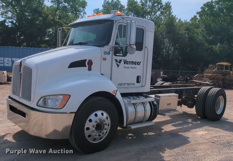 image for item MY9311 2012 Kenworth T270  truck cab and chassis