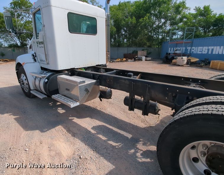 image for item MY9311 2012 Kenworth T270  truck cab and chassis