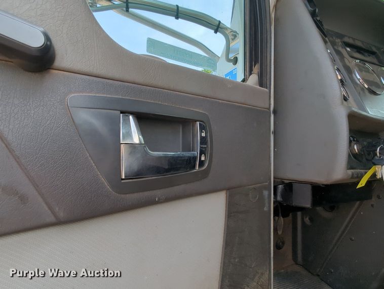 image for item MY9311 2012 Kenworth T270  truck cab and chassis