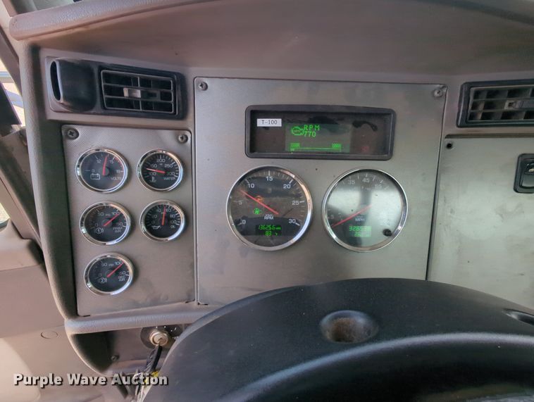 image for item MY9311 2012 Kenworth T270  truck cab and chassis