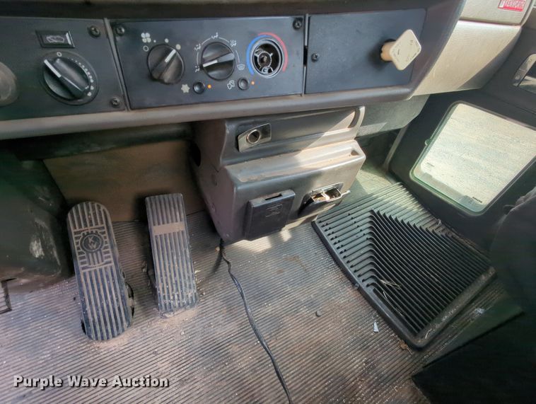 image for item MY9311 2012 Kenworth T270  truck cab and chassis