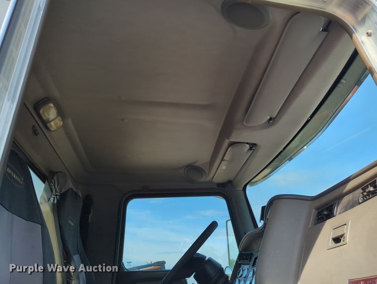 image for item MY9311 2012 Kenworth T270  truck cab and chassis