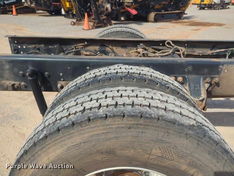 image for item MY9311 2012 Kenworth T270  truck cab and chassis